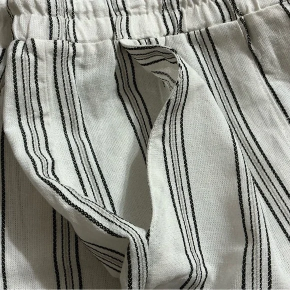 YMI Women's Light Cream Striped Shorts Pockets Linen Blend Plus Size 2X - Picture 7 of 8